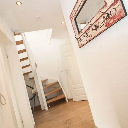 Linnea Apartment *